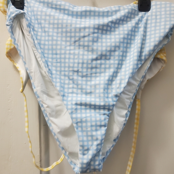 Aqua Colorblock Cutout Maillo One Piece Swimsuit - Picture 3 of 3